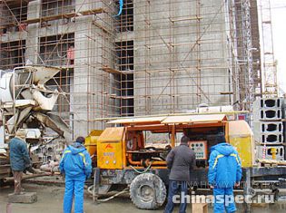 Стационарный бетононасос SANY на строительстве в Санкт-Петербурге