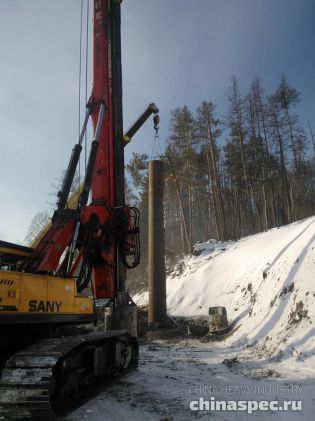 Буровая установка SANY SR220C на строительстве моста через реку в Иркутской обл.